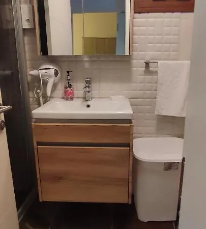 דירה Cozy With Garden, 2 Bedroom And Very Close To Bosphorus